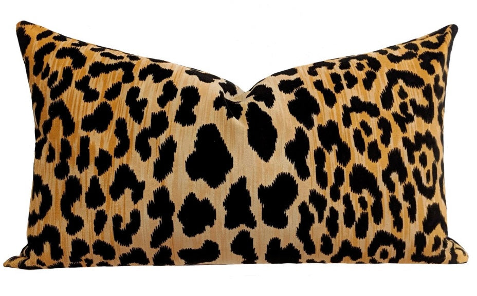 Lumbar Cheetah Pillow Cover